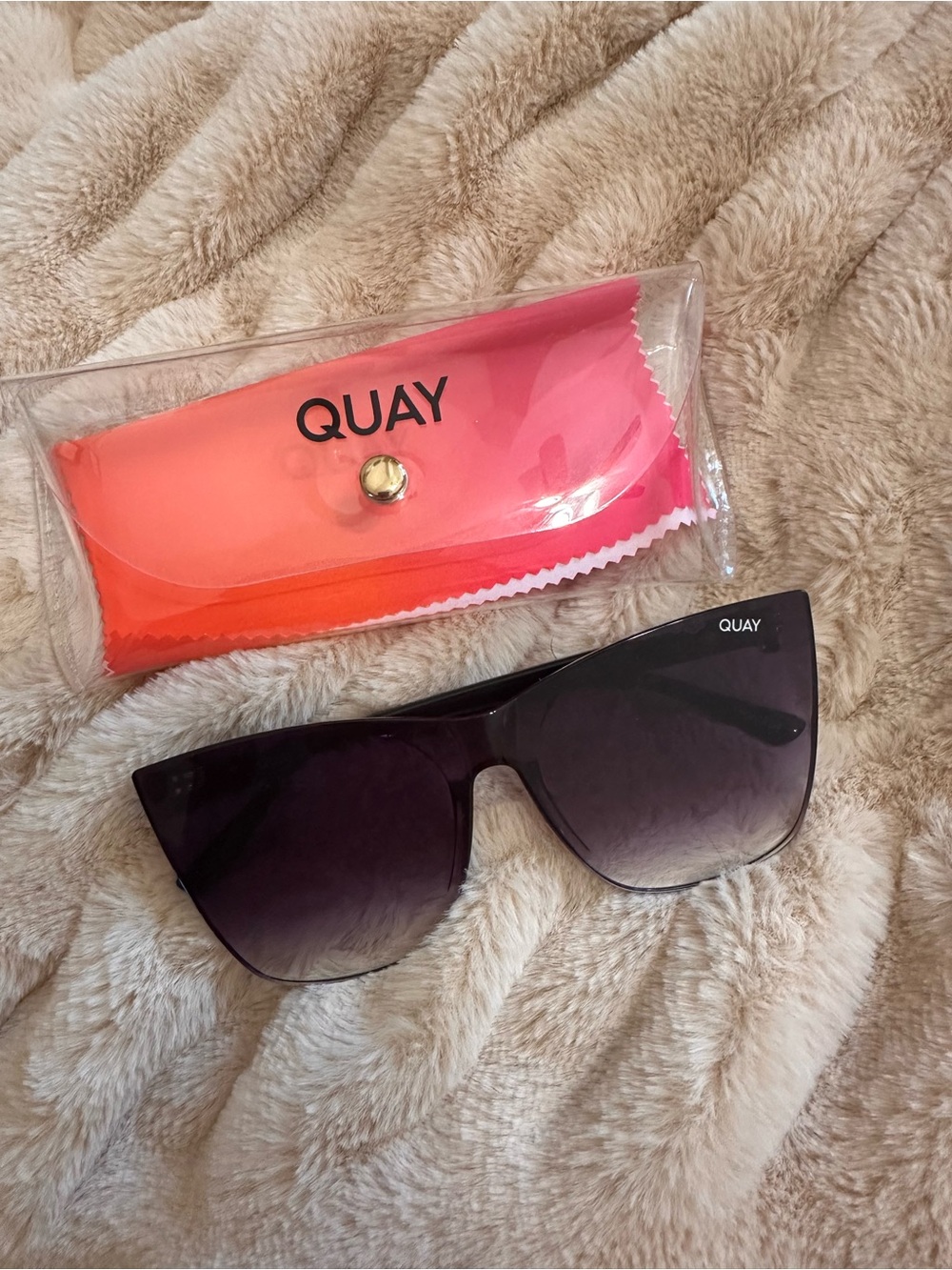 Quay Australia Come Thru Black Gradient Cat-Eye Sunglasses with Case